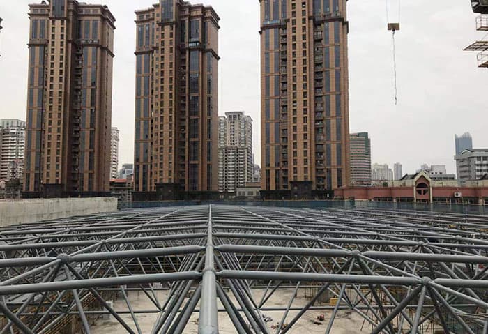 灯塔螺栓球网架结构